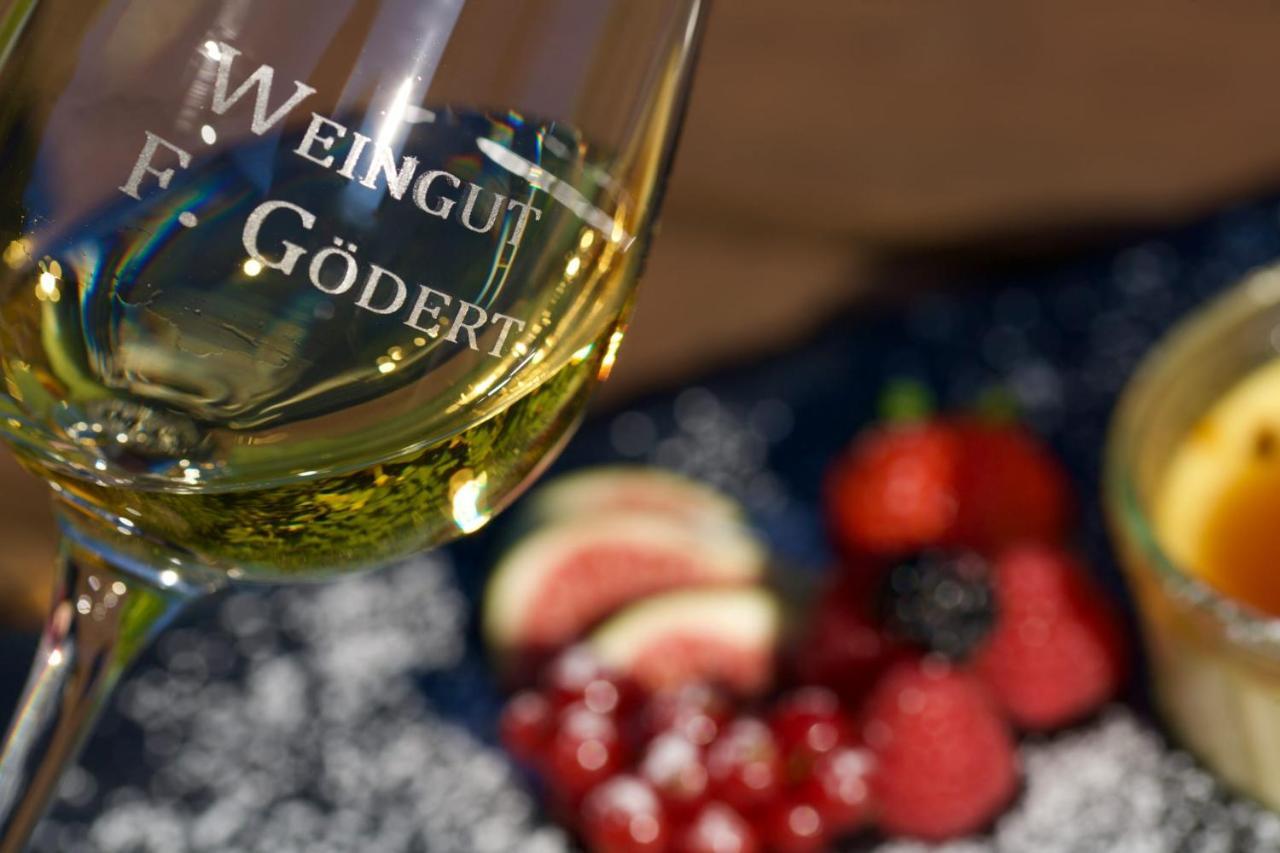 Weingut Goedert Διαμέρισμα Osann-Monzel Εξωτερικό φωτογραφία